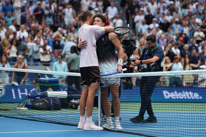 NEW YORK, NEW YORK - SEPTEMBER 13: Alexander Zverev and Ben Shelton shake hands at the net after a Men's Singles championship match on Day Fifteen of the 2026 US Open at USTA Billie Jean King National Tennis Center on Sunday, September 13, 2026 in Flushing, NY. (Photo by Garrett Ellwood/USTA via Getty Images)
