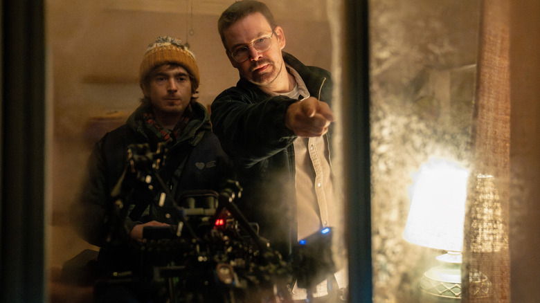 Zach Cregger directing Austin Abrams as Bryan on the set of Resident Evil